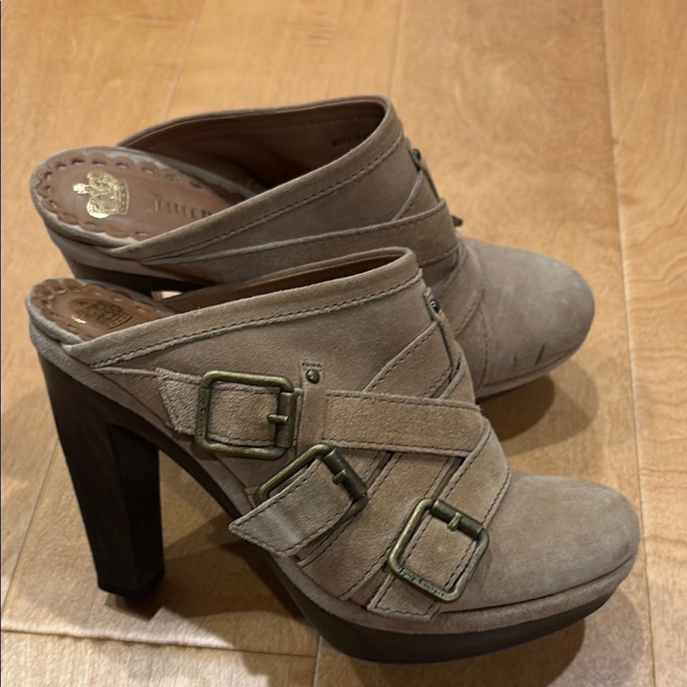 Juicy Couture Collette suede clogs mules platform shoes 7.5 tan